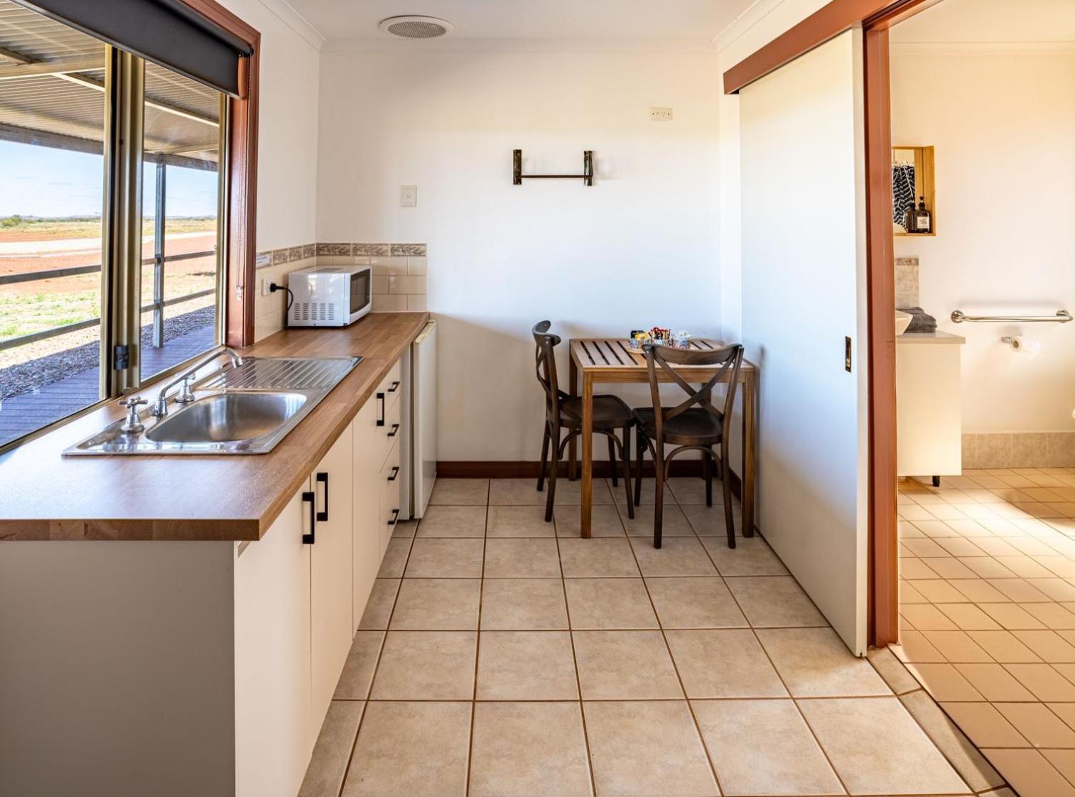 Cheela Plains Station Farm stay